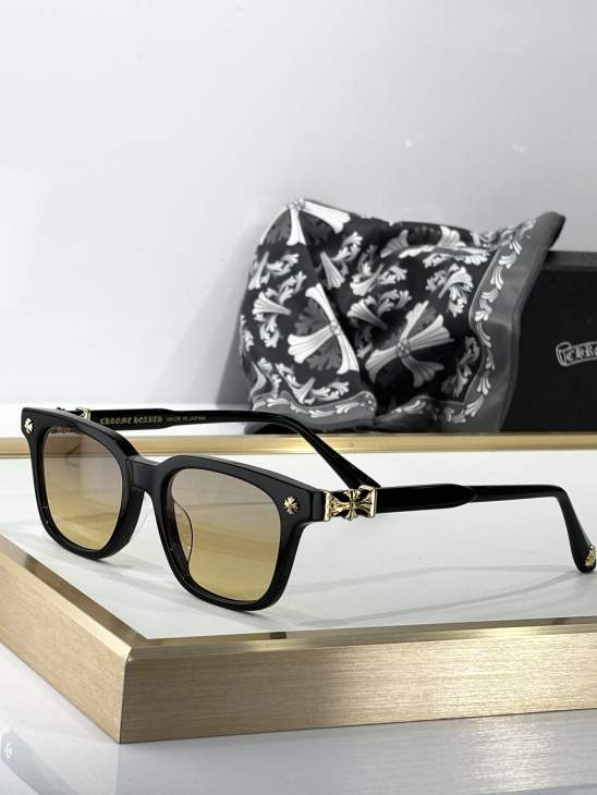 Picture of Chrome Hearts Sunglasses _SKUfw71074556fw
